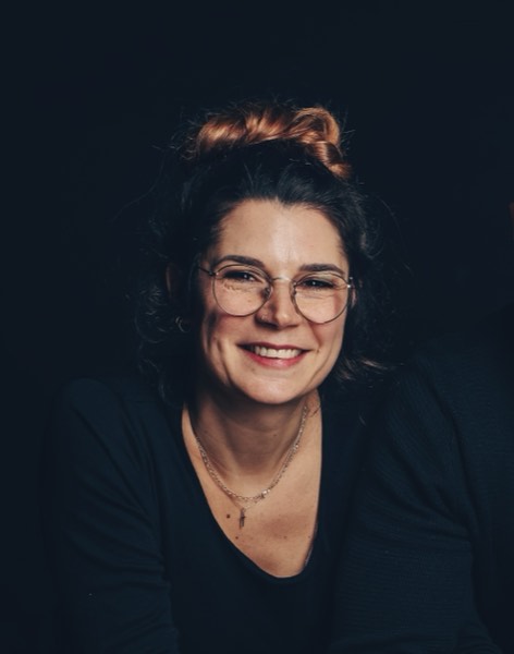 Portr&auml;t von Julie Thomas